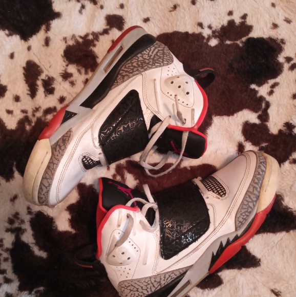 Air Jordans - Picture 4 of 9